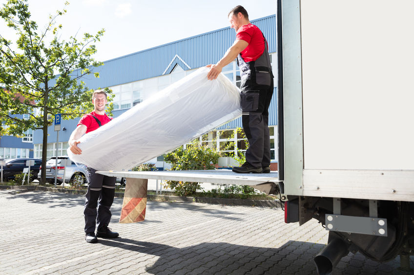 online mattress being delivered